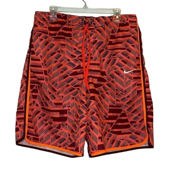 3/$25 🙌🏼 Nike Geometric Swim Board Shorts Trunks Large - Picture 1 of 9